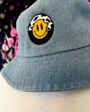Load image into Gallery viewer, Stoned Smiley Bucket Hat